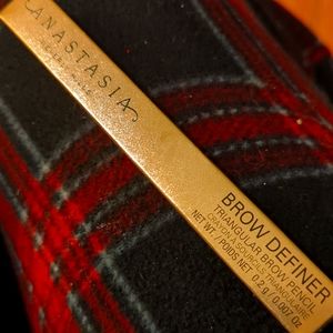 Anastasia Brow Definer